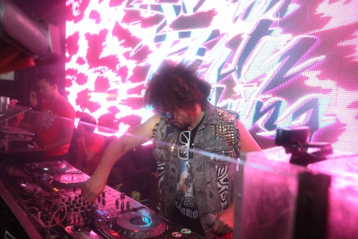 redfoo_play-6