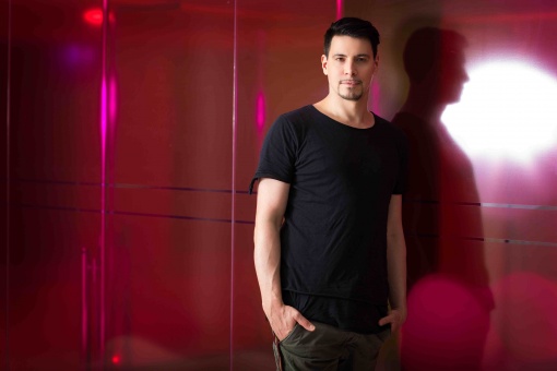 Thomas Gold by Natascha Romboy